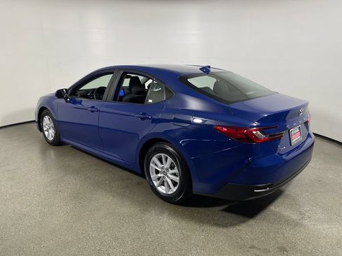 Used 2025 Toyota Camry LE FWD image 5