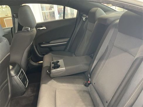 Used 2019 Dodge Charger SXT image 13