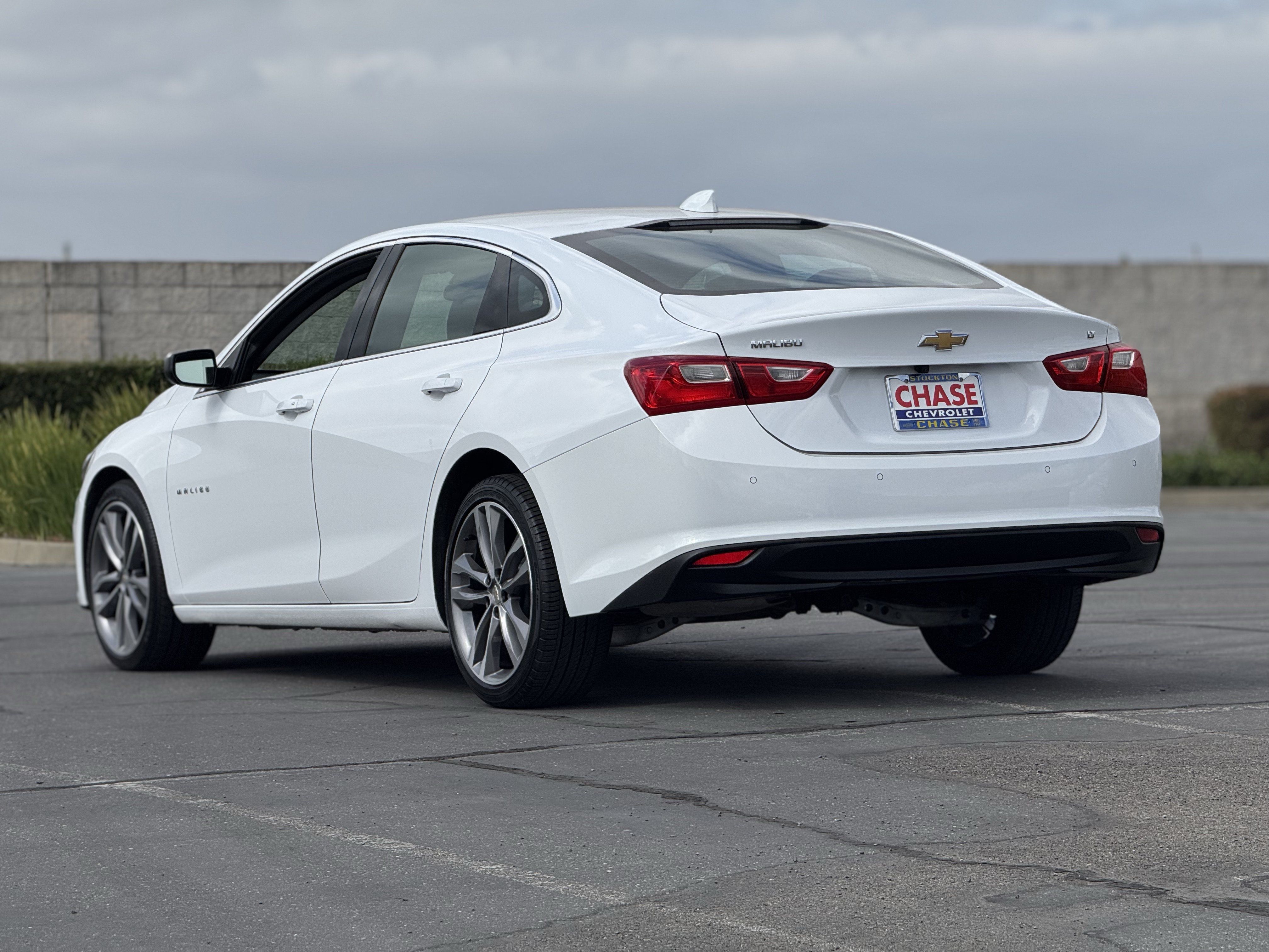 Used 2025 Chevrolet Malibu LT FWD image 5