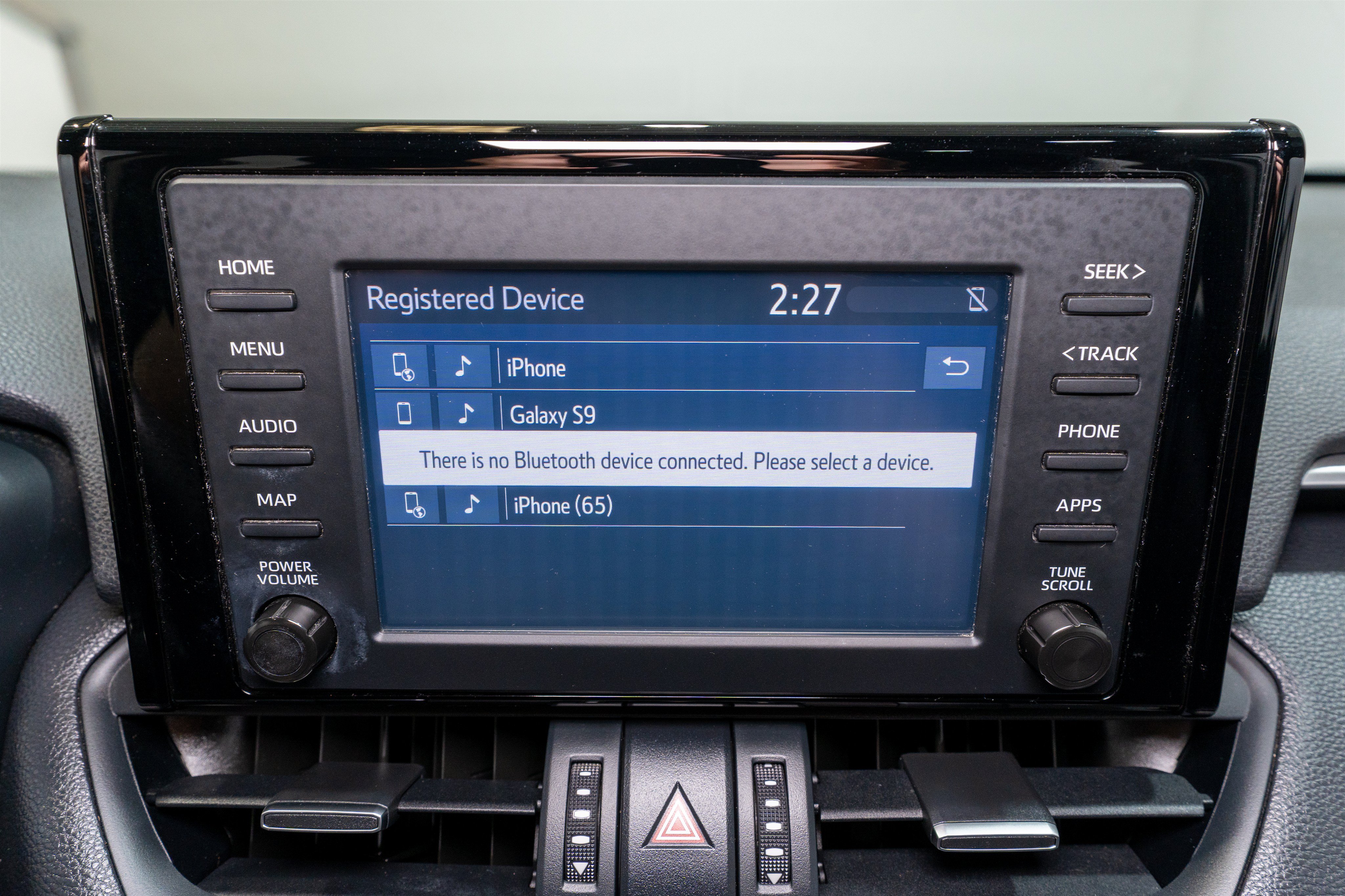Used 2019 Toyota RAV4 XLE Premium FWD image 18