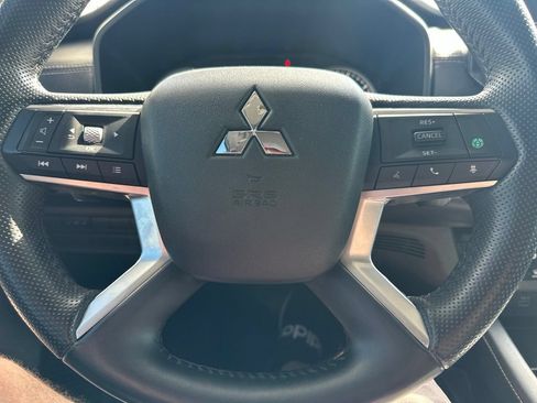 Used 2024 Mitsubishi Outlander SE AWD/4WD image 10