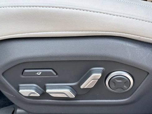 Used 2025 Hyundai Santa Fe Calligraphy FWD image 32