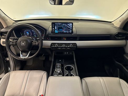 Used 2023 Honda Pilot Elite image 16