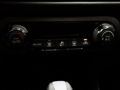 Certified 2023 Nissan Kicks SR image 29