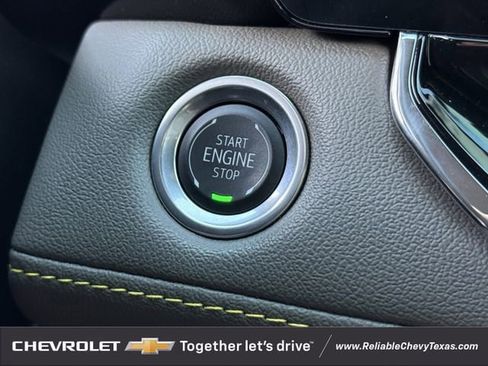 Used 2025 Chevrolet Colorado ZR2 w/ Technology Package image 28