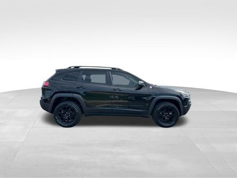 Used 2020 Jeep Cherokee Trailhawk w/ Comfort/Convenience Group AWD/4WD image 6