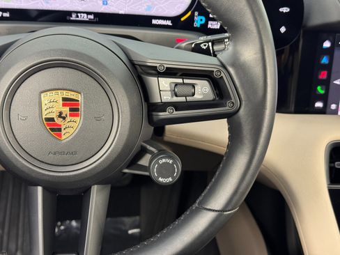 Used 2024 Porsche Taycan 4 Cross Turismo image 22