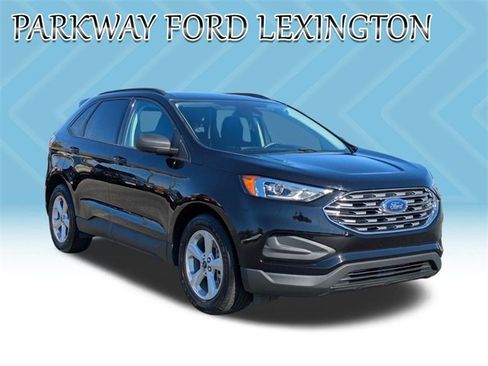 Used 2021 Ford Edge SE image 3