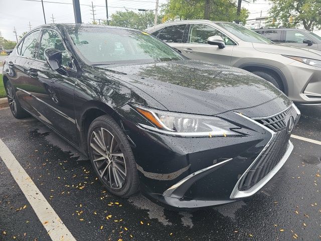 Used 2023 Lexus ES 250 w/ Premium Package AWD/4WD image 2
