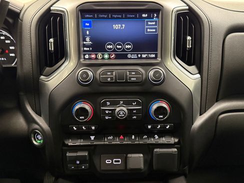 Used 2022 Chevrolet Silverado 2500 LTZ w/ LTZ Convenience Package AWD/4WD image 32