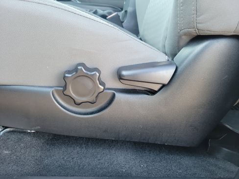 Used 2022 Toyota Tacoma SR image 16