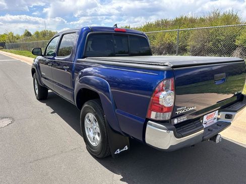 Used 2015 Toyota Tacoma 4x4 Double Cab w/ SR5 Package image 3