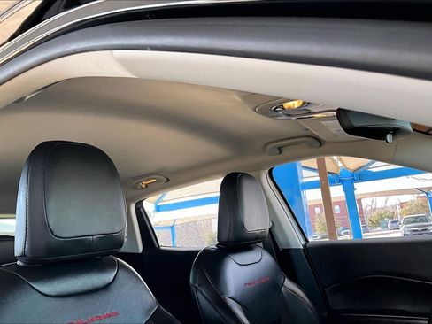 Used 2019 Jeep Compass Trailhawk image 14