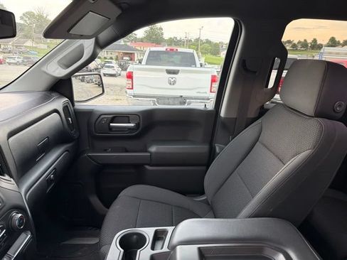 Used 2020 Chevrolet Silverado 1500 Custom w/ Custom Value Package AWD/4WD image 11