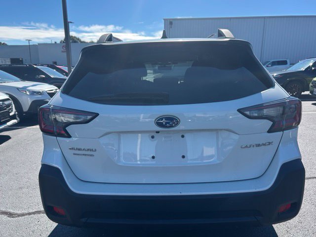 Used 2023 Subaru Outback Premium AWD/4WD image 5