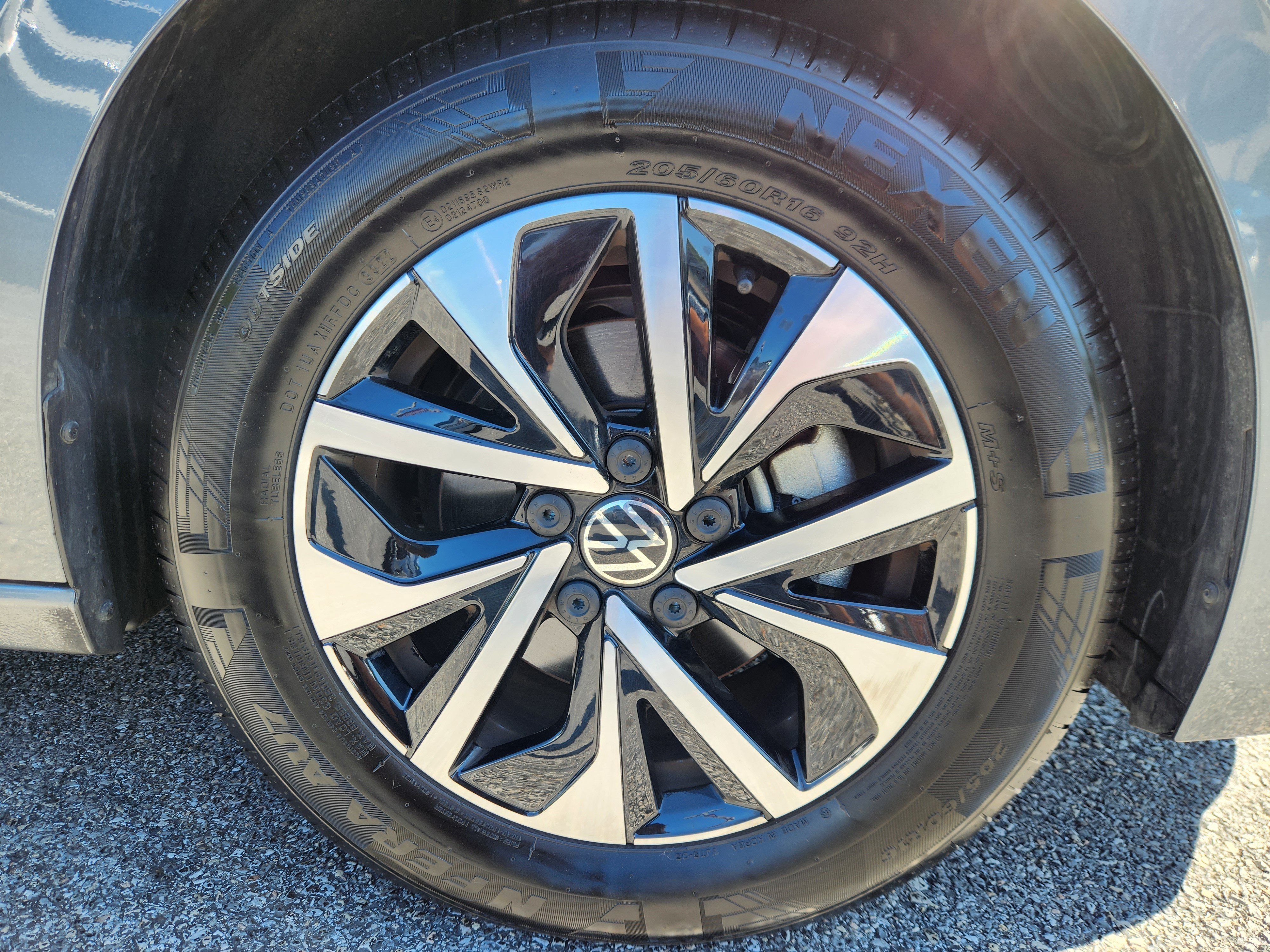 Certified 2023 Volkswagen Jetta S FWD image 19