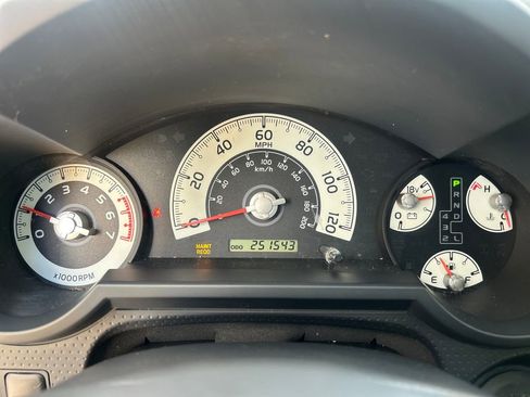 Used 2007 Toyota FJ Cruiser 4WD image 14