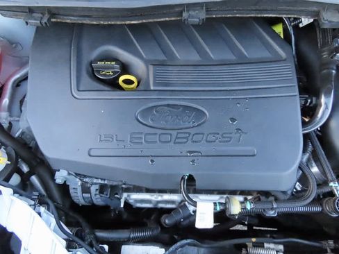 Used 2018 Ford Escape SE image 11