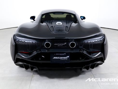 Used 2023 McLaren Artura image 8