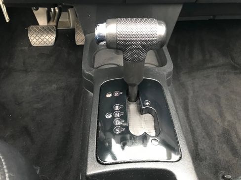 Used 2006 Volkswagen Beetle Convertible w/ Package 1 image 22