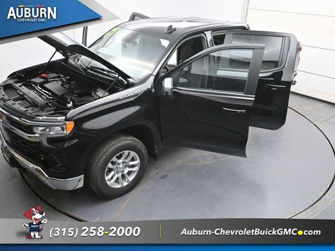 Used 2025 Chevrolet Silverado 1500 LT image 36
