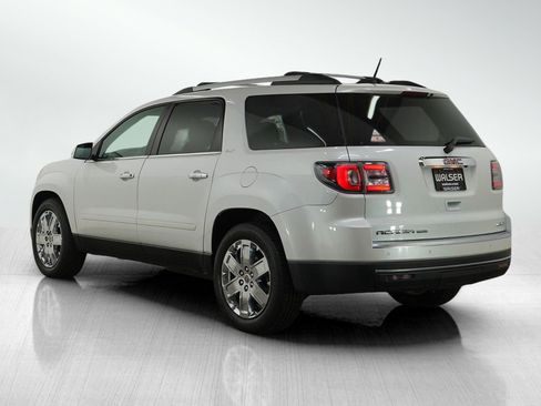 Used 2017 GMC Acadia Limited SLT image 3