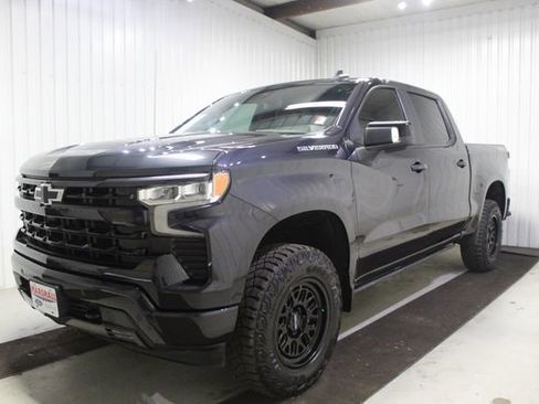 Used 2024 Chevrolet Silverado 1500 RST w/ Convenience Package II AWD/4WD image 3