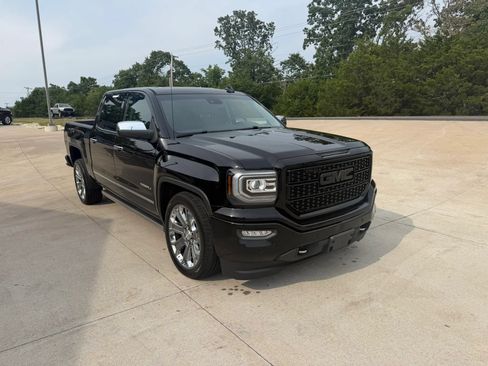 Used 2017 GMC Sierra 1500 Denali w/ Denali Ultimate Package AWD/4WD image 3