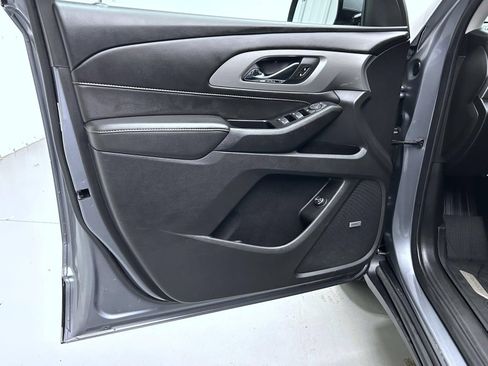 Used 2020 Chevrolet Traverse RS AWD/4WD image 9