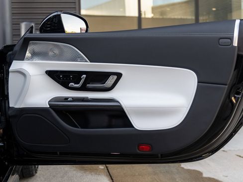 Used 2025 Mercedes-Benz AMG GT 63 image 34