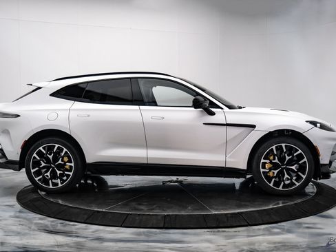 Used 2023 Aston Martin DBX 707 image 14
