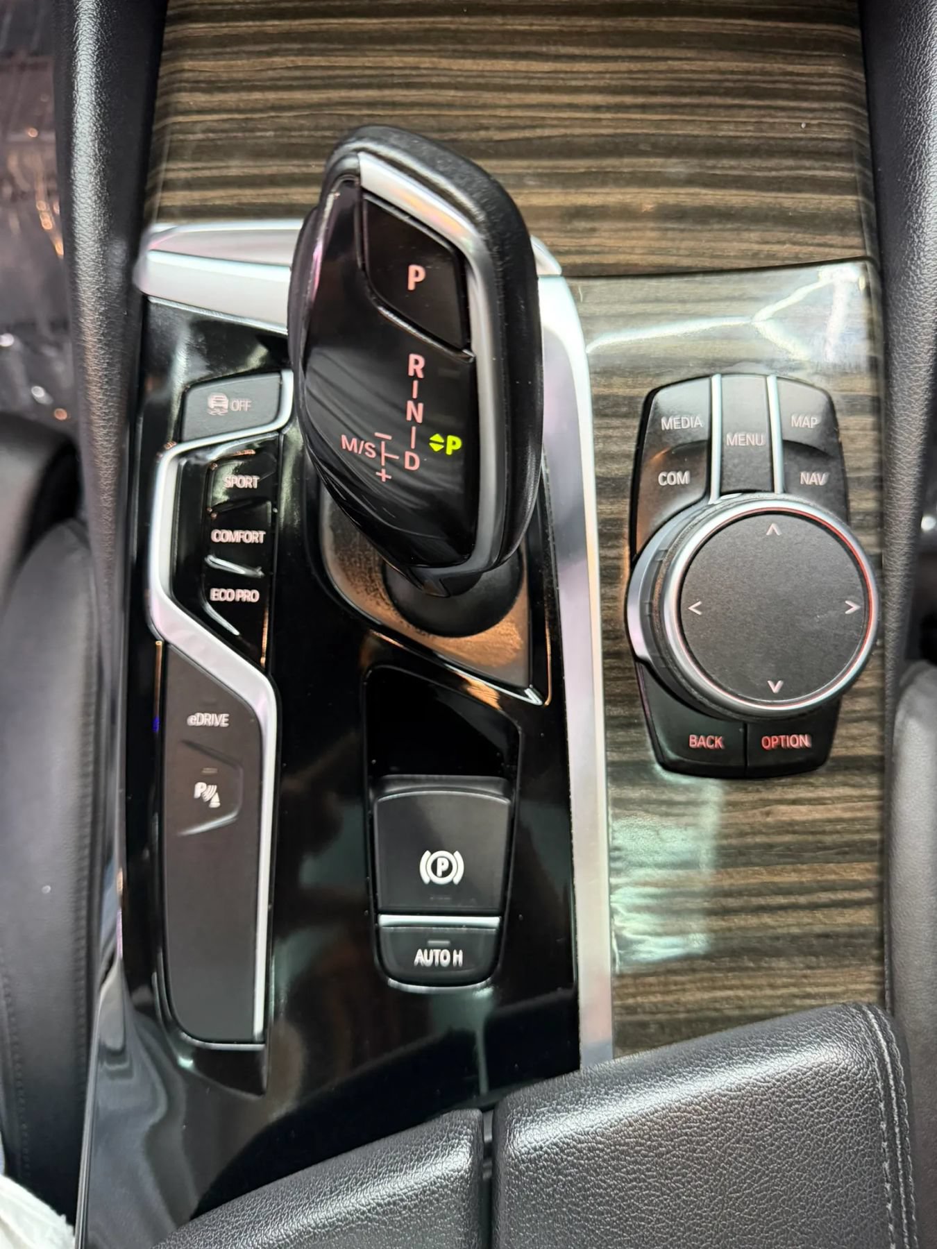 Used 2018 BMW 530e w/ Premium Package 2 RWD image 20