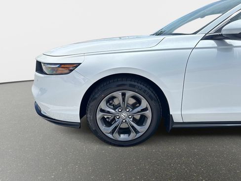 Used 2023 Honda Accord EX-L image 9