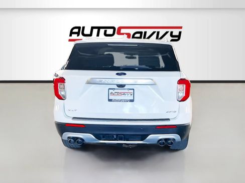 Used 2024 Ford Explorer Platinum w/ Technology Package AWD/4WD image 6