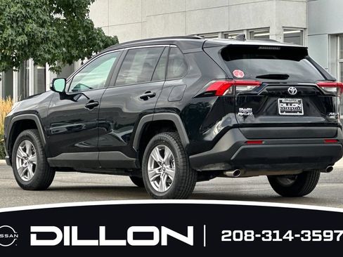Used 2025 Toyota RAV4 XLE AWD/4WD image 6