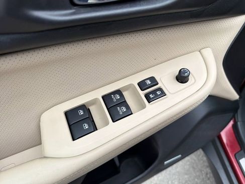 Used 2017 Subaru Outback 2.5i Limited image 18