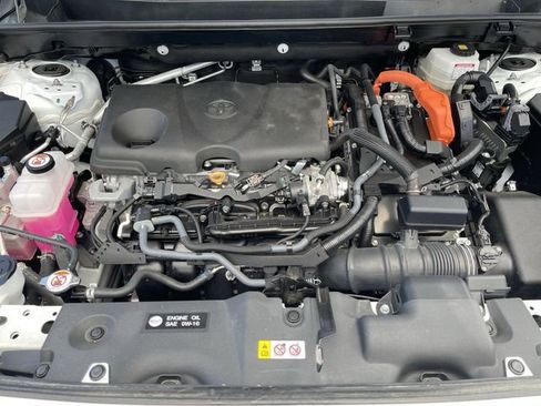 Used 2025 Toyota RAV4 LE AWD/4WD image 11