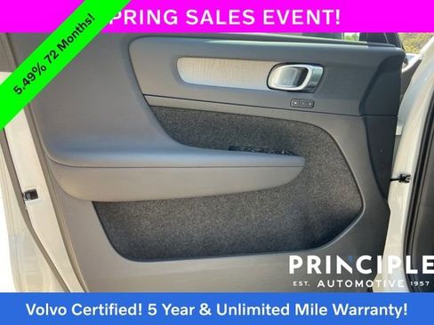 Certified 2025 Volvo XC40 B5 Plus AWD/4WD image 26