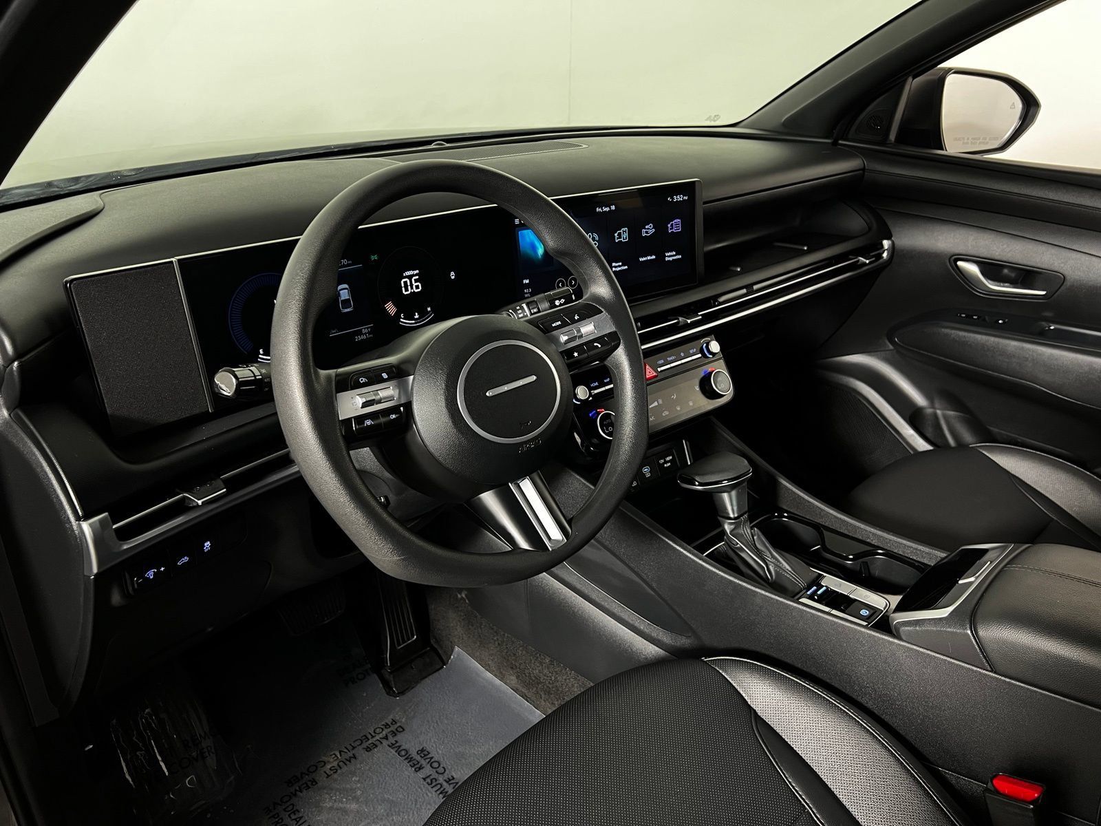Used 2025 Hyundai Santa Cruz SEL FWD image 12
