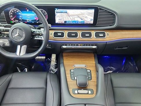 Used 2025 Mercedes-Benz GLS 450 GLS 450 image 39