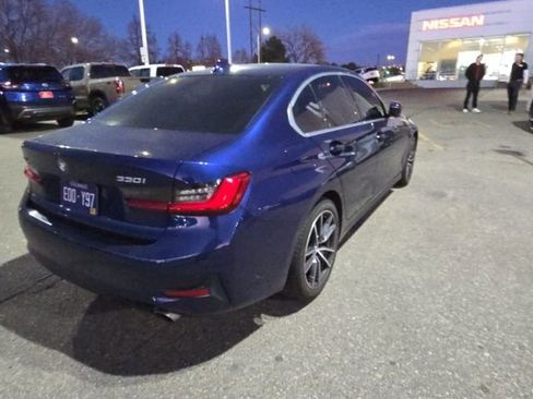 Used 2019 BMW 330i xDrive Sedan w/ Premium Package image 4