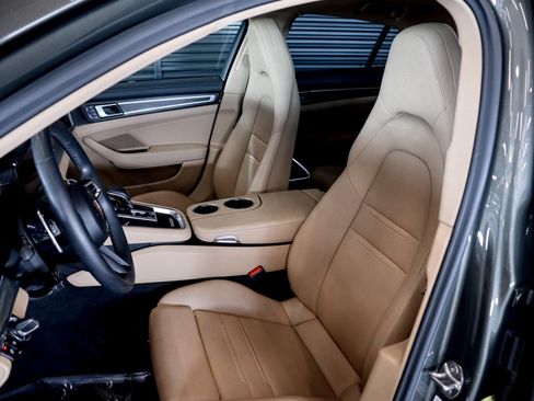 Certified 2023 Porsche Panamera 4 AWD/4WD image 5