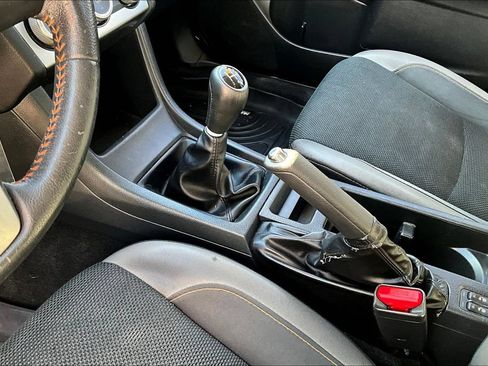Used 2017 Subaru Crosstrek 2.0i Premium AWD/4WD image 13