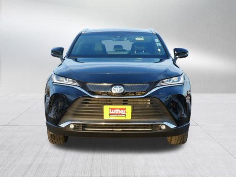 Used 2024 Toyota Venza XLE image 7