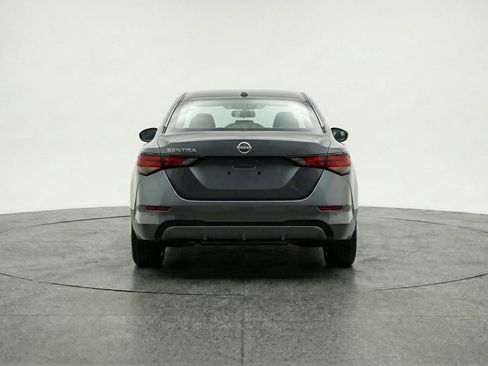 Used 2025 Nissan Sentra SV image 7