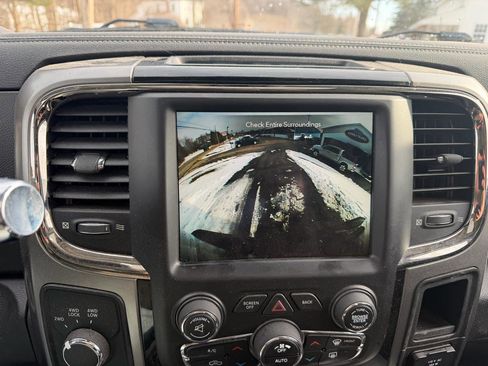 Used 2018 RAM 2500 Laramie w/ Sport Appearance Group image 28