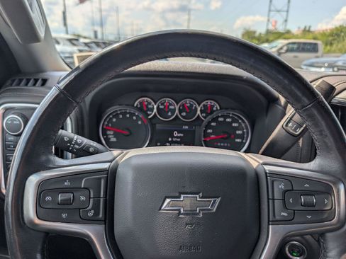 Used 2022 Chevrolet Silverado 1500 RST AWD/4WD image 10
