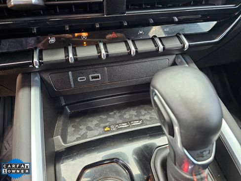 Used 2025 Chevrolet Colorado Z71 AWD/4WD image 25