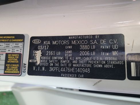Used 2017 Kia Forte S FWD image 33