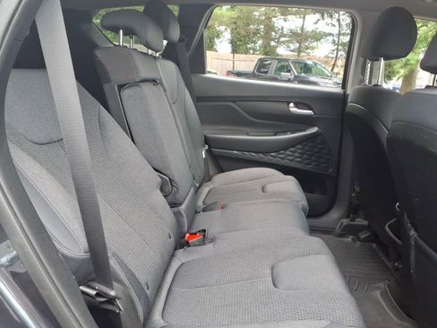 Used 2020 Hyundai Santa Fe SE AWD/4WD image 12